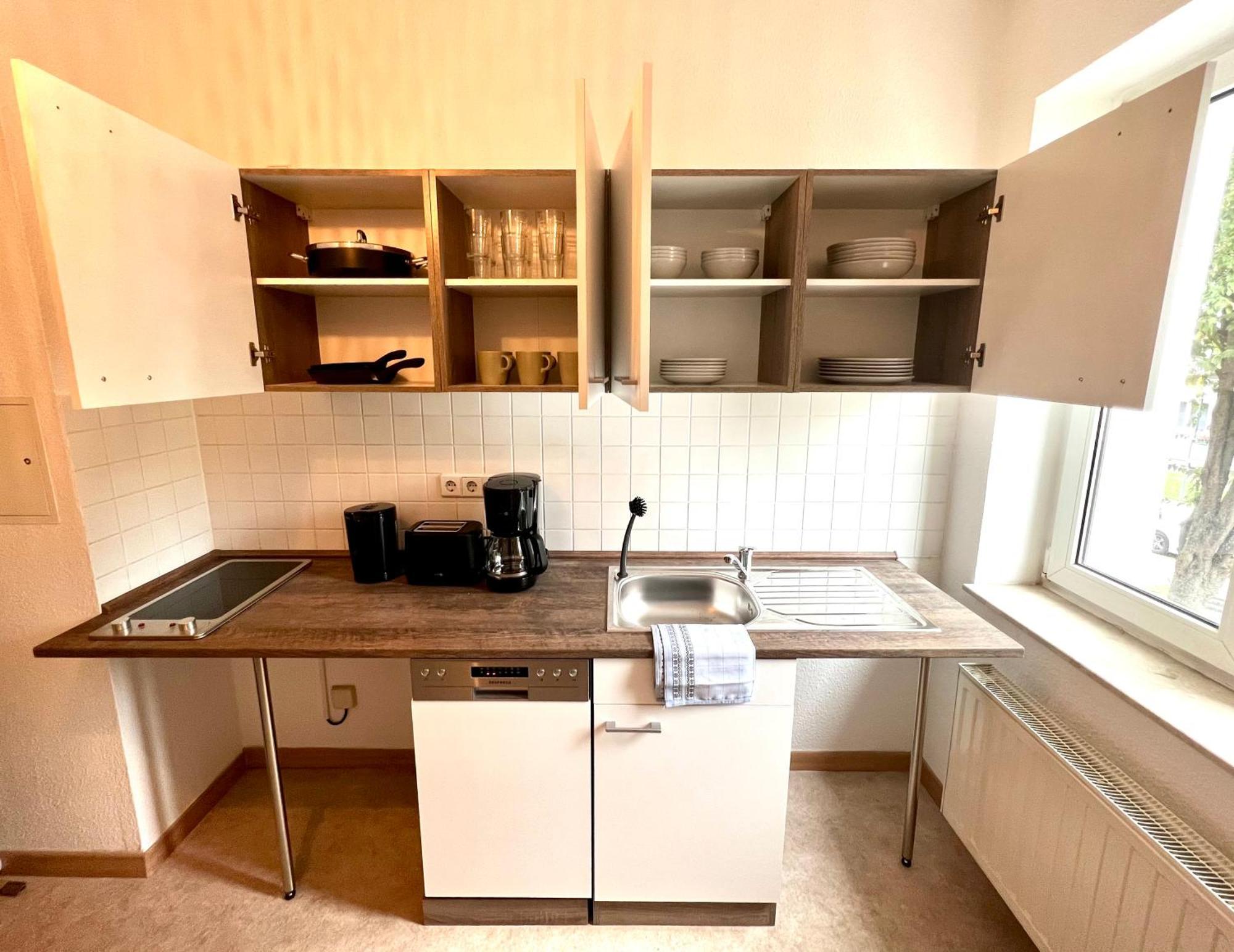 Vollausgestattet, Grosszuegig & Zentral Fuer Bis Zu 4 Apartment Magdeburg Luaran gambar